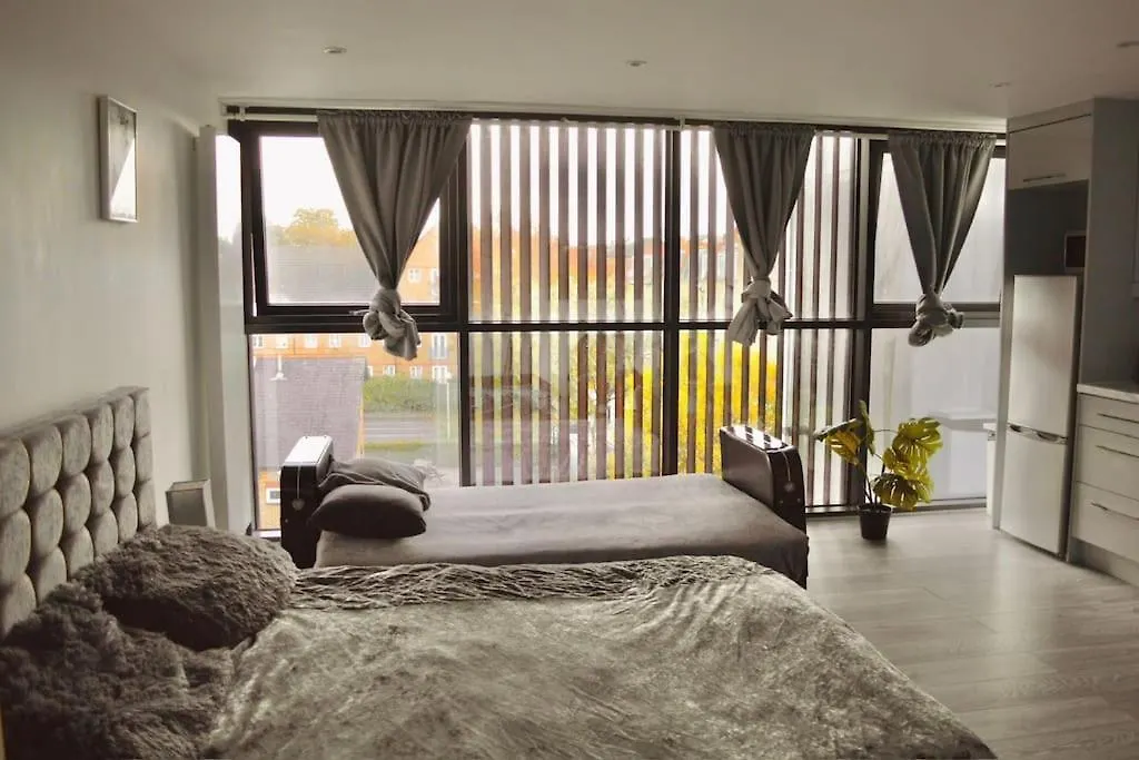 9B - The Bricklane Artistic Studio Apartment London United Kingdom